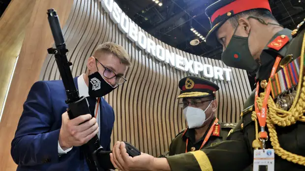 «Наша продукция не уступает западной»: глава «Ростеха» об экспорте оружия, российских БПЛА и санкциях США