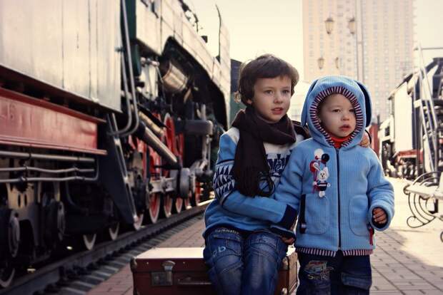 Картинки по запросу Детям разрешат ездить в поездах без взрослых