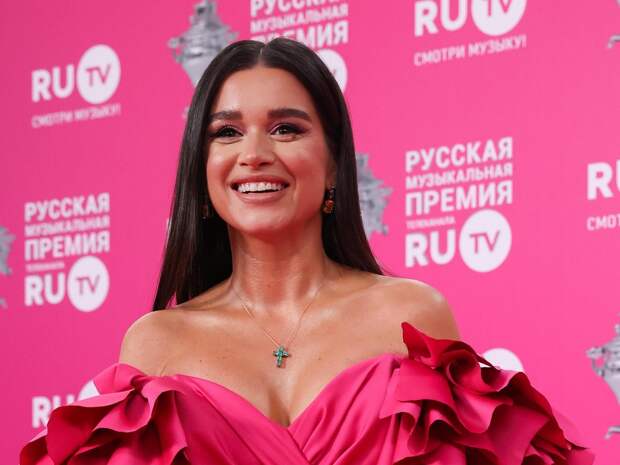 Гигантская вилла с 7-ю спальнями, садовником и дворецкими: Бородина по-королевски отдыхает с Сердюковым на Бали