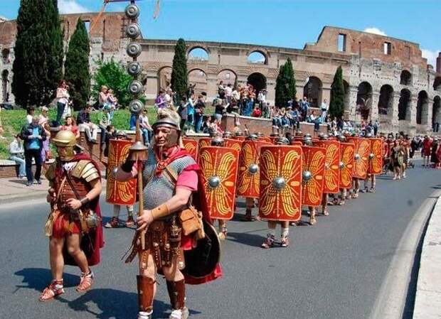 Исторический фестиваль в Риме, наши дни.