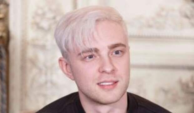 Крид с золотыми зубами похвастался часами за полтора миллиона