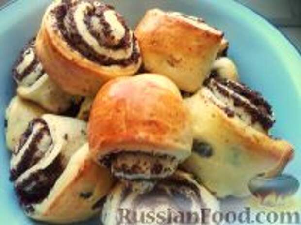 Фото к рецепту: Сдобные булочки с маком