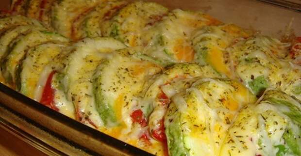 Необыкновенно вкусное и полезное блюдо — кабачки, запеченные с помидорами