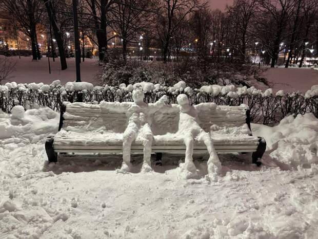 Жители Петербурга все же увидят снег в новогоднюю ночь