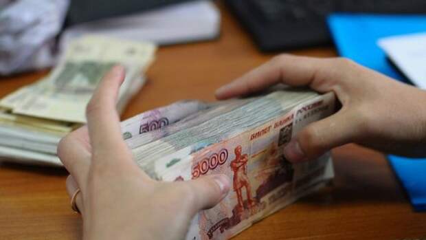 Картинки по запросу Бегом - из банков? С рублями что-то происходит...