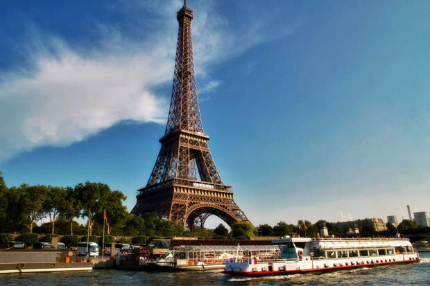 https://paris-life.info/wp-content/uploads/2016/11/eiffel-tower.jpg