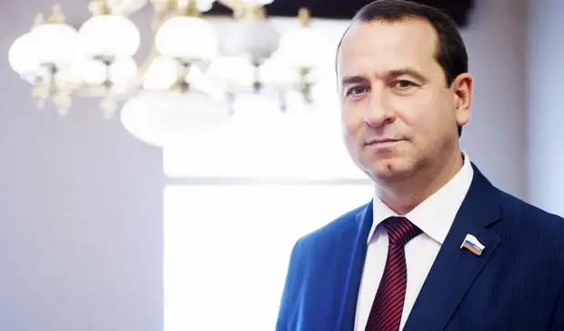 Народные миллионеры: сколько заработали депутаты Ставрополья и их жены в 2021 году