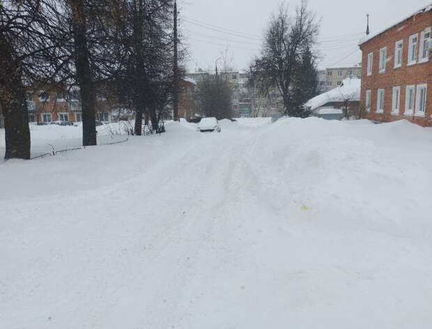 Дончане жалуются на плохую уборку дорог и тротуаров в снегопады