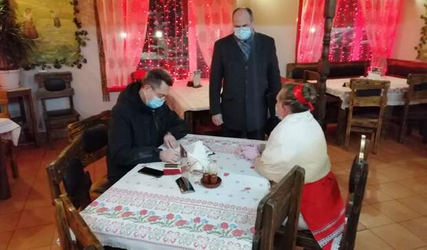 Ресторан в Петрозаводске продолжал работать ночью, проигнорировав запрет властей