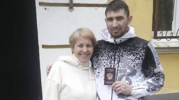 «От всей души благодарю проект»: соотечественник из Туркменистана получил российский паспорт после запроса RT в МВД
