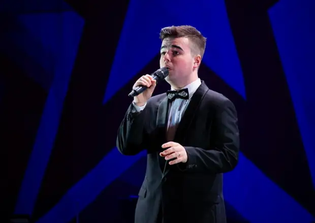 Юный талант, покоривший многие конкурсы: в ЦДРА состоялась творческая встреча с певцом Родионом Елисеевым