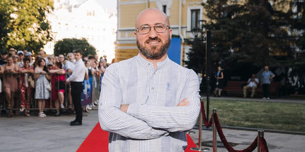 «Непредсказуемость зрителей и привлекает»: интервью программного директора фестиваля «Горький fest» Андрея Апостолова