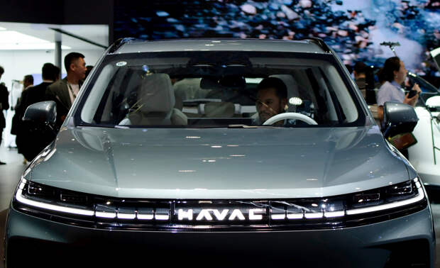 Продажи автомобилей в Китае резко упали