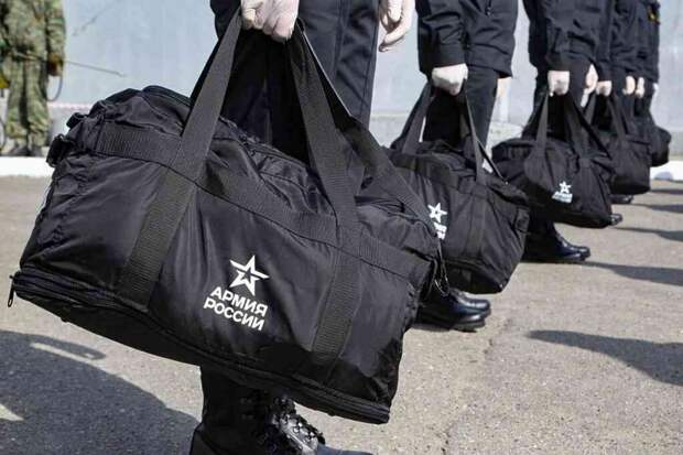 Минобороны проверит случаи принуждения к подписанию контракта