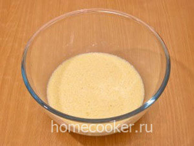 Шоколадные маффины Dobavlyaem yajtsa 5 300x225 Шоколадные маффины