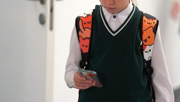 Педагог Снегуров: ИИ не выучит за школьника стих — «домашку» отменять нельзя