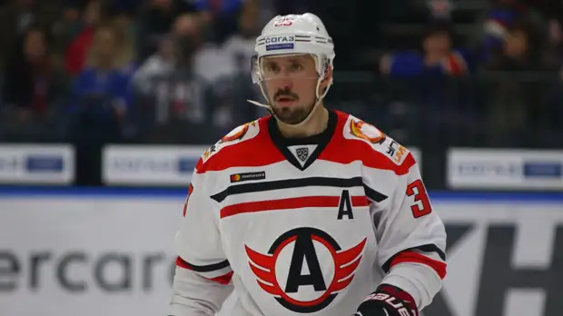 Хоккеист Бодров продлил контракт с «Автомобилистом»