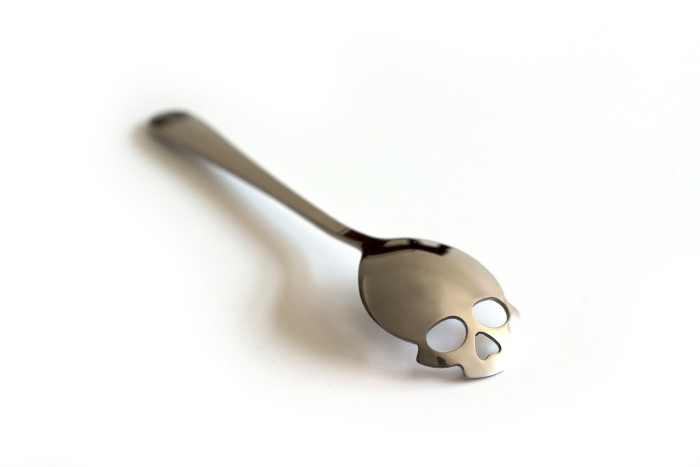 Ложка-череп Sugar Skull Spoon напомнит, что много сахара – это вредно 