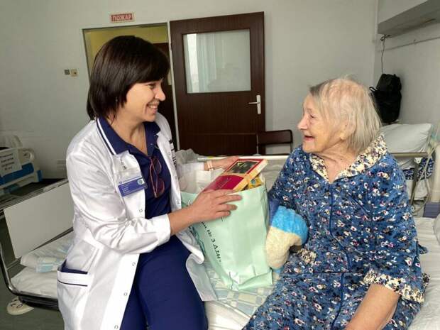 Блокадница с Фестивальной улицы отметила столетний юбилей