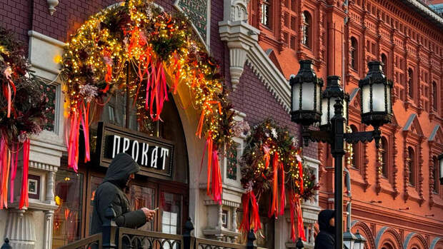 Фестиваль «Московская Масленица» порадовал посетителей яркими ледовыми шоу на площади Революции