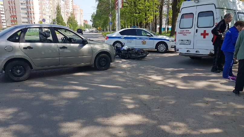 Мотоциклист попал в ДТП в Дашково-Песочне