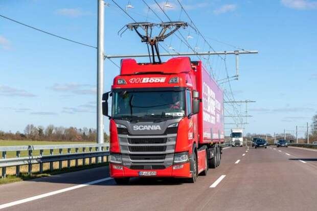 Электронная дорога-грузовик-мощность-технологии-на шоссе-2021-проавто-01