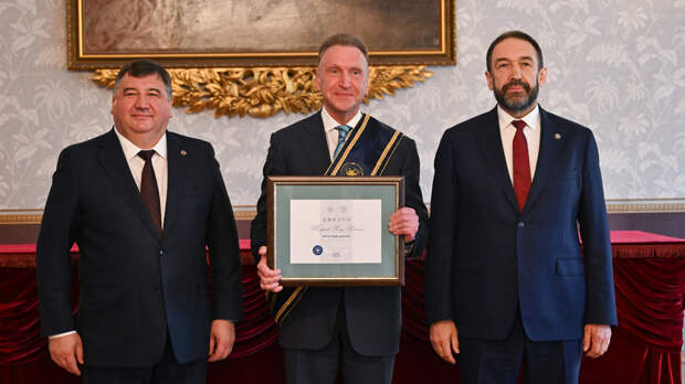 Председателю ВЭБ.РФ Игорю Шувалову присвоили звание «Почетный доктор Казанского университета»