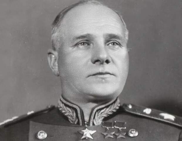 Генералы, взявшие Берлин: история пролетарского танкиста Семена Богданова