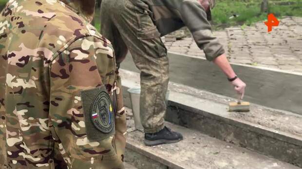 Военные ВС РФ восстановили памятник воинам Великой Отечественной войны в ДНР