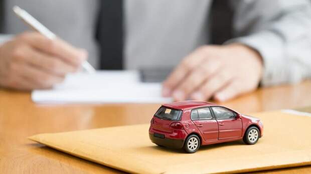 Россияне стали меньше жаловаться на ОСАГО и автокредитование, больше – на банки и микрофинансовые организации