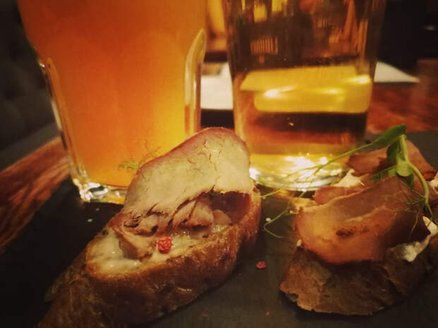 Почему во время еды ноет желудок, и стоит ли бежать к врачу