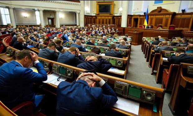 Очередной скандал в Верховной раде: депутат Безуглая обвинила главкома ВСУ Сырского во лжи об успешном наступлении