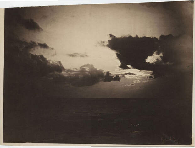 Этюд с облаками, 1856г. Автор фото: Gustave Le Gray (Франция). Этюд с облаками, 1856г. Автор фото: Gustave Le Gray (Франция).