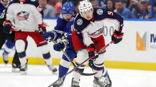 Решающий пас Панарина, осечка Кучерова и поражение Малкина: как россияне стартовали в Кубке Стэнли