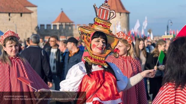 Молодежь не любит отмечать День народного единства, но знает историю праздника