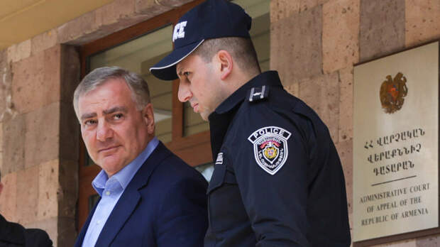 Бизнесмен Карапетян заявил о решении отказаться от гражданства России