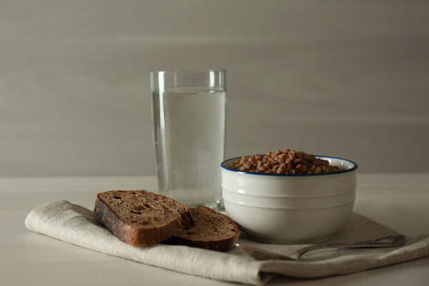 Врач Одерий: поститься противопоказано детям, подросткам и беременными