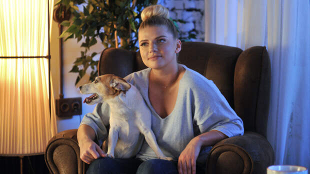 «Мы просто пытались выжить»: Анастасия Задорожная о мраке 1990-х годов