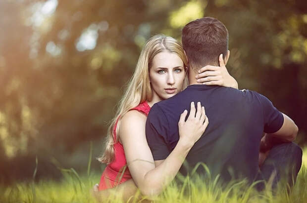 Сексолог рассказал, каким мужчинам женщины чаще всего отвечают согласием