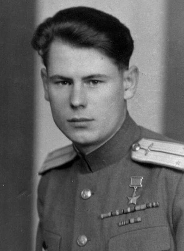 Александр Милюков (https://clck.ru/eSRc8)