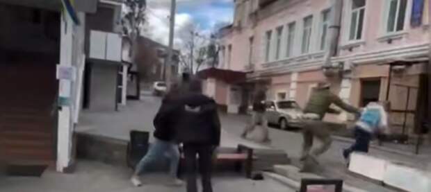 Предпасхальная Волынь: ТЦК дрались с подростками, врезались пьяные в забор и рыгали из автомобиля