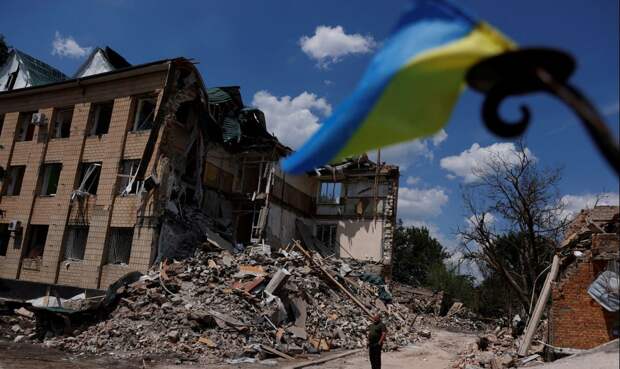 Четыре месяца длится война на Украине. Страна стала полем сражения между Западом и Востоком...