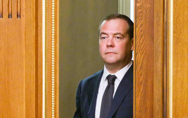 Медведева рано списывать со счетов в гонке преемников Медведева рано списывать со счетов в гонке преемников