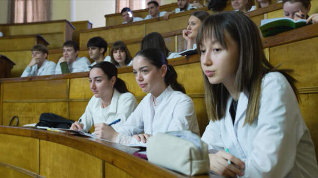 Принят закон об обязательном распределении выпускников медицинских вузов