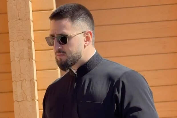 Внешность батюшки на кадрах прихожанки переполошила россиянок