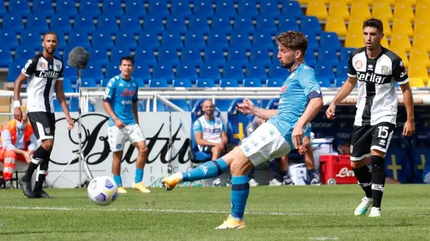 «Наполи» стартовал в новом сезоне Серии А с победы над «Пармой»