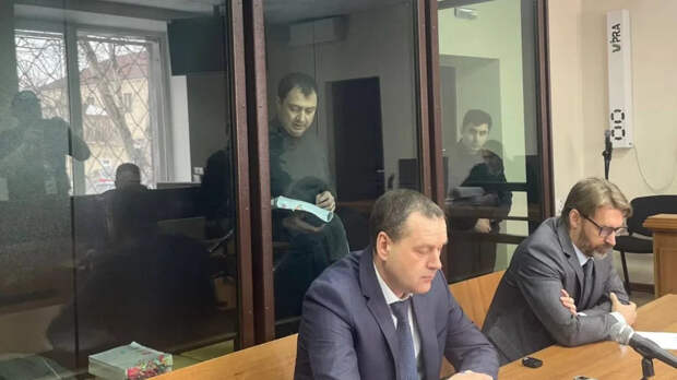 Суд приговорил к 20 годам колонии «золотого гаишника» Сафонова
