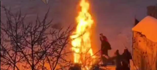 В Киеве начали скакать в языческих обрядах, чтобы появился свет