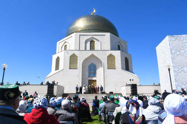 Кульминацией форума «Россия — Исламский мир: KazanForum» стал «Изге Болгар җыены»