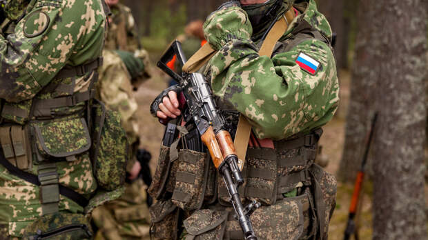 Советник главы ЦАР: российские инструкторы помогают планировать боевые операции